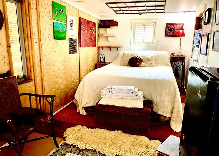 Camp Tiny House *