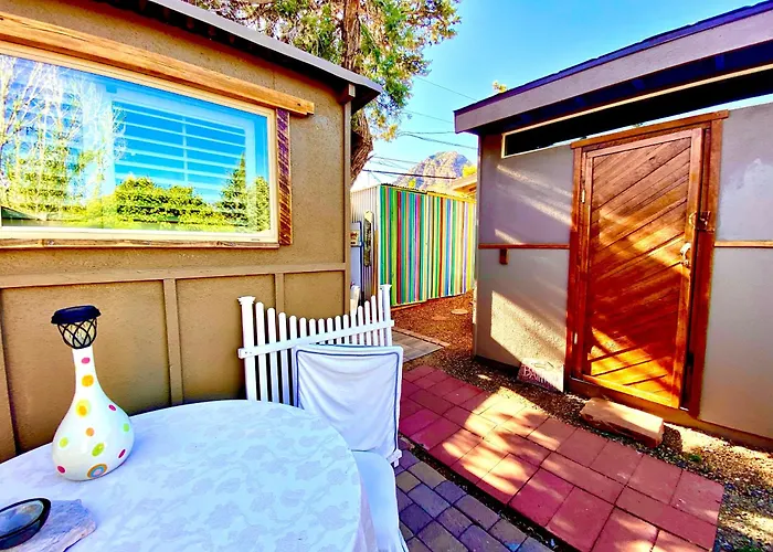 Camp Tiny House Hotel